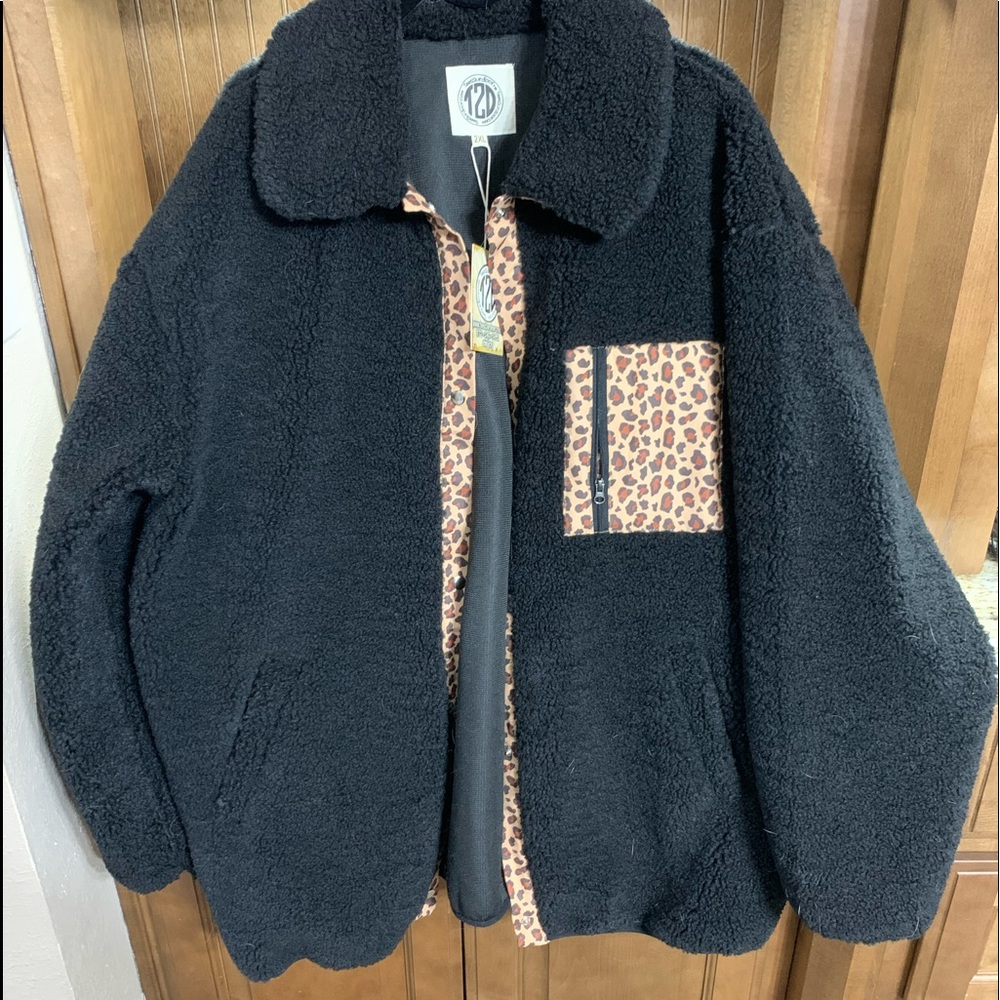 NWT Sherpa Jacket with leopard trim
